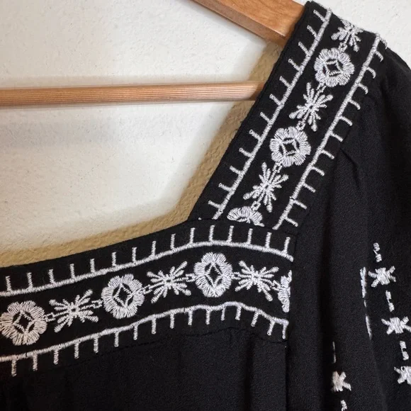 Westport Black Blouse with White Embroidery - Picture 3 of 6